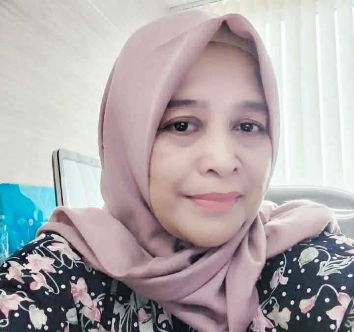 . Hj. Rini Irianti Sundary, SH, MH