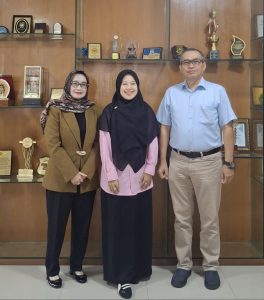 Dr. Ranti Fauza Mayana, S.H., Kepala Program Studi Magister Kenotariatan Unpad Dr. Nun Harieti, S.H., M.H dan Sekretaris IKANO UNPAD, Hary Susanto, SH, MKn