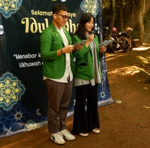 Acara diawali oleh pembawa acara yang membuka kegiatan dengan penuh khidmat, dilanjutkan dengan penyampaian susunan acara dan sambutan kepada seluruh peserta yang hadir.