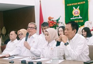 Ketua Umum PP INI versi KLB Bandung, Irfan Ardiansyah saat memberikan keterangan pers 