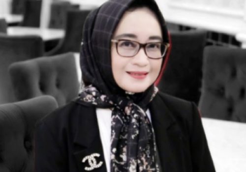 Dr. Ranti Fauza Mayana. SH