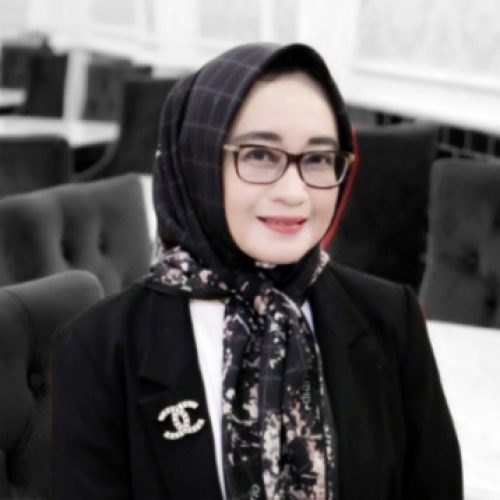 Dr. Ranti Fauza Mayana. SH